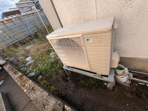 交換前のヒートポンプユニット